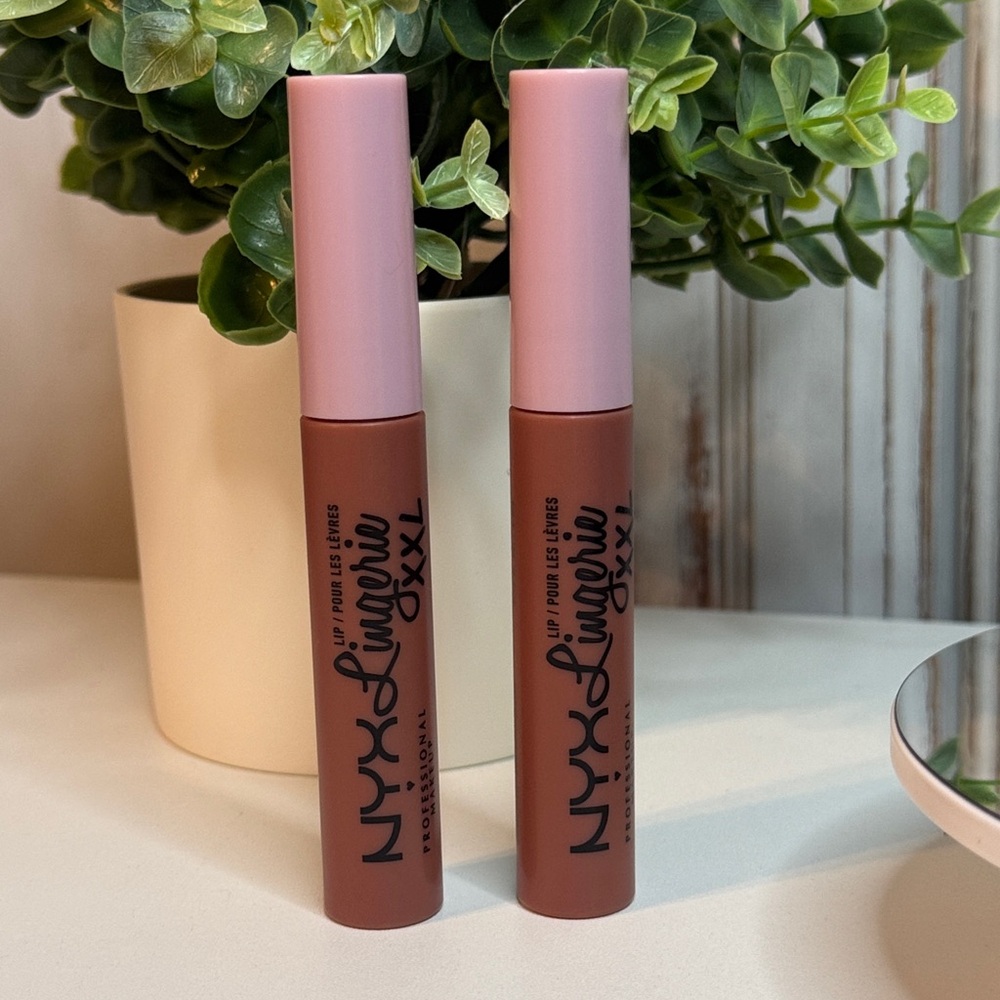 2 NYX PROFESSIONAL MAKEUP Lip Lingerie XXL Matte Liquid Lipstick - Turn On - Picture 3 of 6